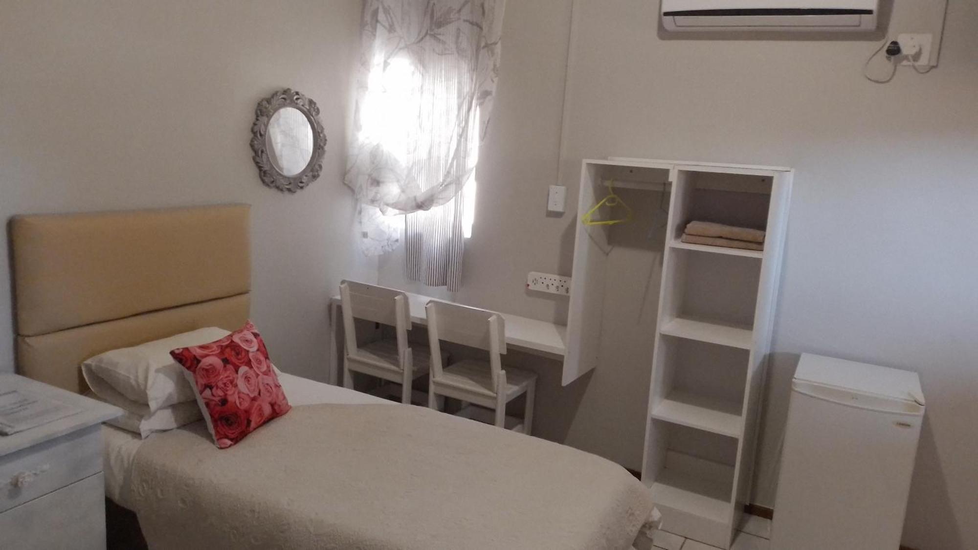 Larochelle Guesthouse Китмансхуп Номер фото